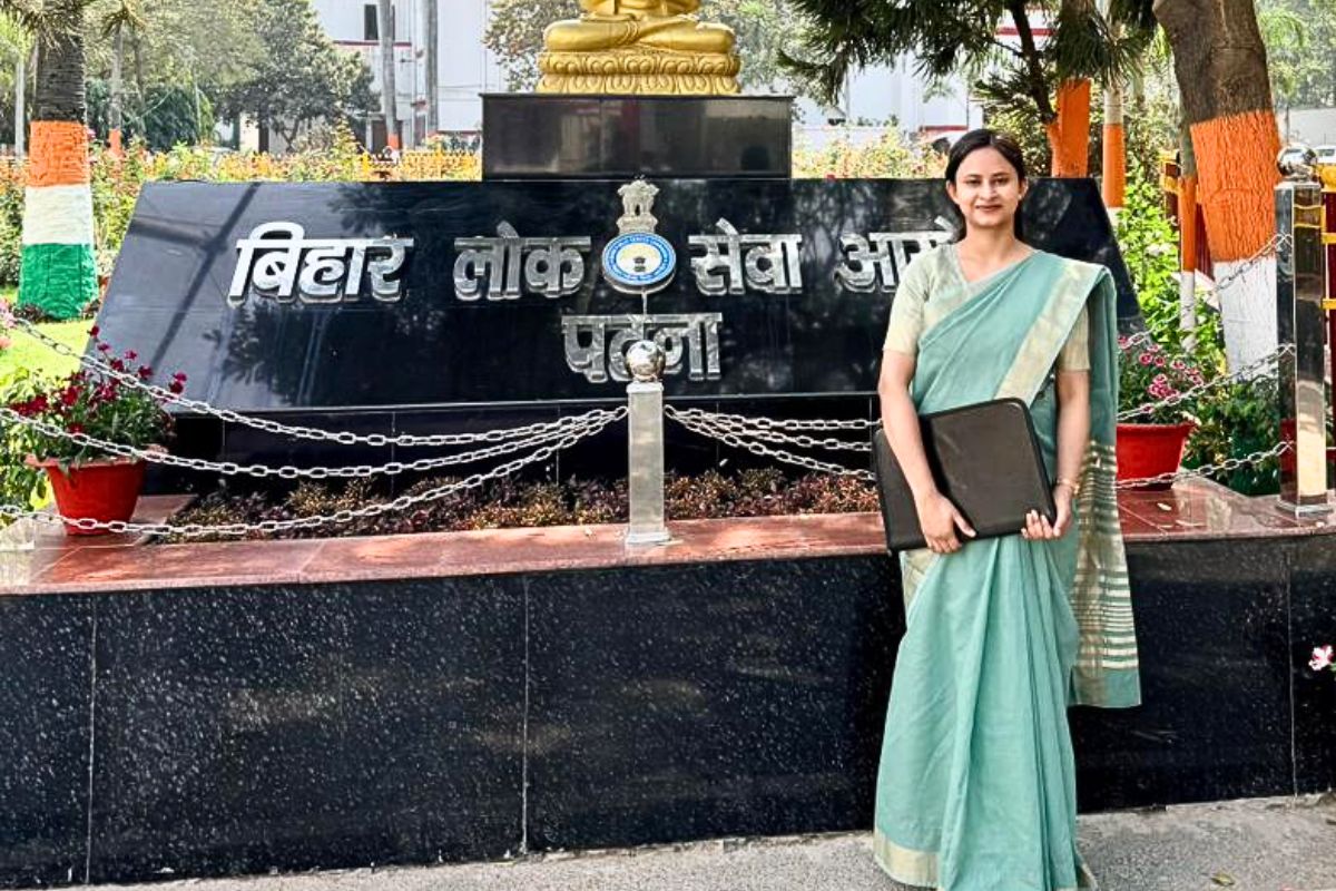 पापा ने कहा था, इतने बड़े सपने मत देखो, बिहार के छोटे से गांव की बेटी ने महज 21 साल की उम्र में अधिकारी बन दिखाया, पढ़िए पूरी कहानी