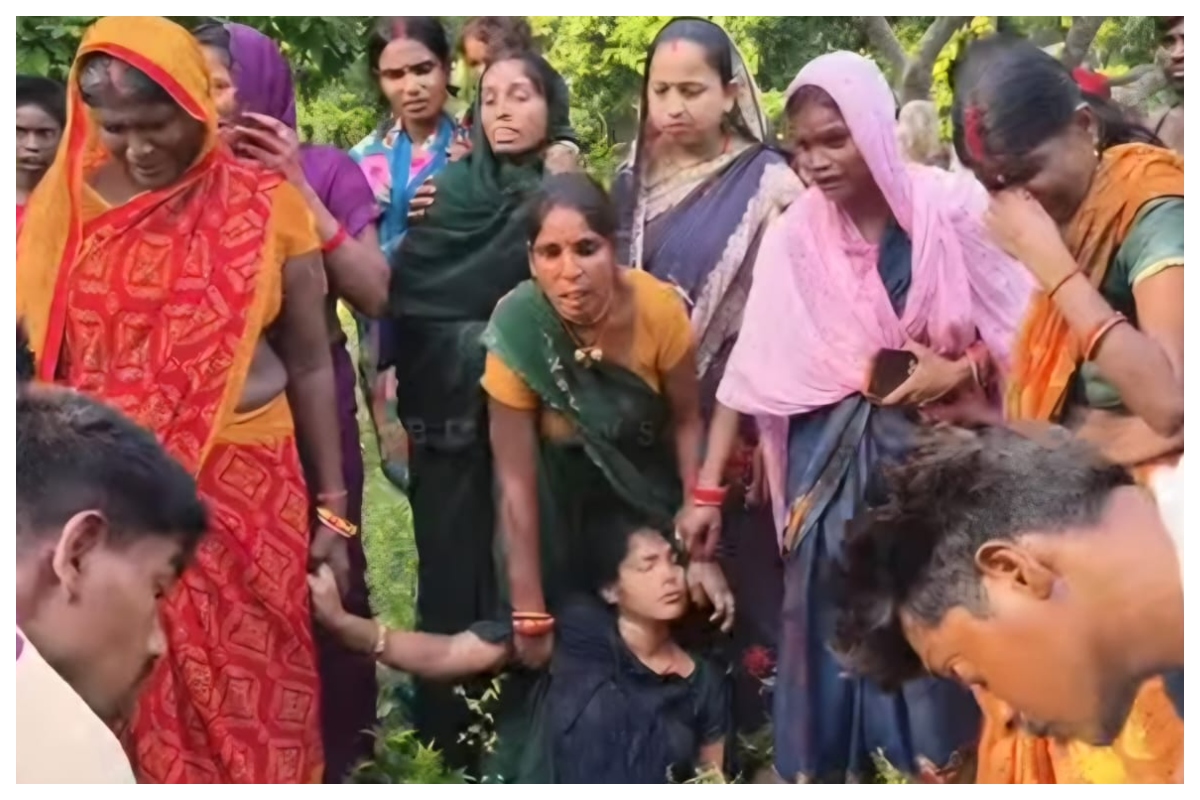 संदिग्ध हालात में लीची के पेड़ से लटका मिला दो बच्चों के पिता का शव, हत्या की आशंका