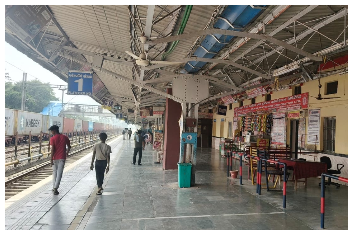Bihar Train Delay News: सप्तक्रांति 10 घंटे लेट, सत्याग्रह एक्सप्रेस भी 9 घंटे देरी से चली