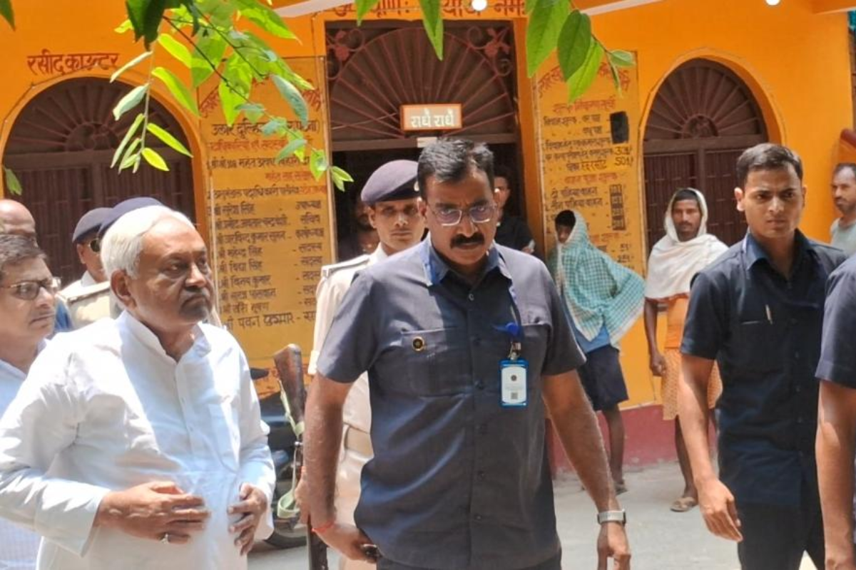 उलार्क सूर्य मंदिर पहुंचे नीतीश कुमार, पूजा-अर्चना के बाद 14 करोड़ की पर्यटन योजनाओं का लिया जायजा