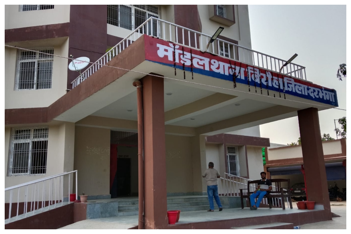 Darbhanga News: गैरेज से लौट रहे युवक पर चाकू से जानलेवा हमला, पुलिस ने तीन आरोपियों को दबोचा, हथियार बरामद