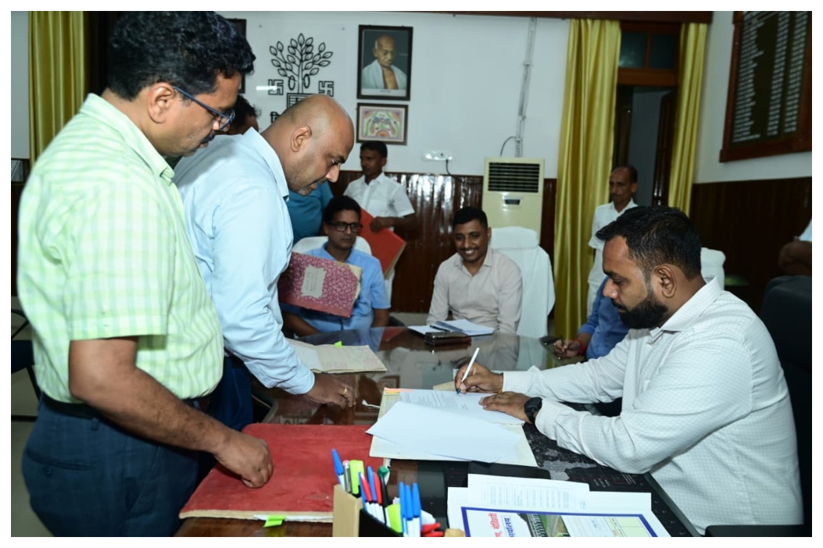 पूर्वी चंपारण के नए जिलाधिकारी बने सौरभ सुमन यादव, 2019 बैच के IAS ने संभाला DM का पदभार