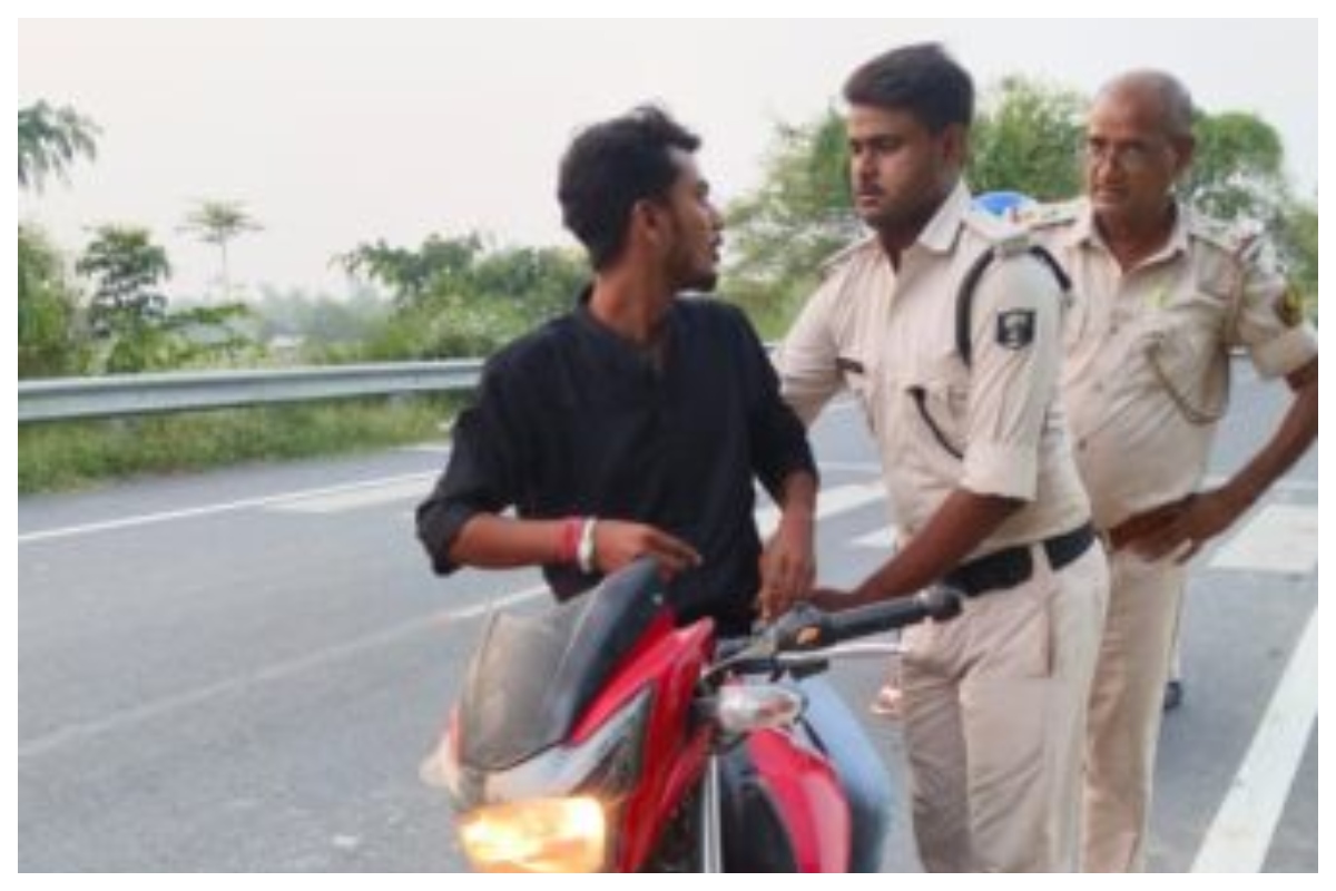 Sitamarhi Police: अपराधियों पर सख्ती, जिलेभर में रोको-टोको अभियान शुरू