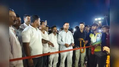 रोहतास में दो दिवसीय नाइट क्रिकेट टूर्नामेंट का आगाज, सामाजिक कार्यकर्ता आलोक सिंह ने किया उद्घाटन