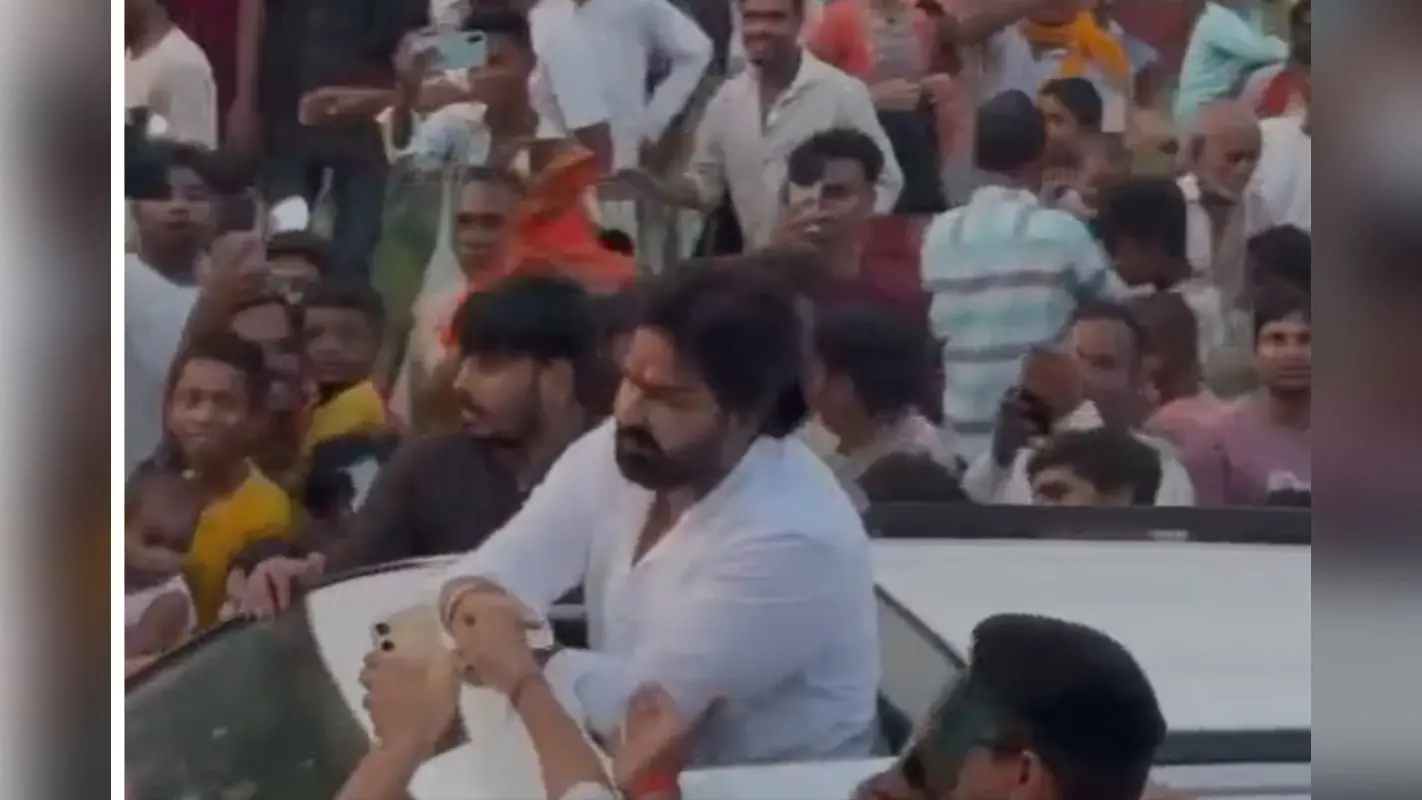 MLC उम्मीदवार पवन सिंह का आरा दौरा, वीर कुंवर सिंह को दी श्रद्धांजलि, यात्रा में दिखा जनसमर्थन