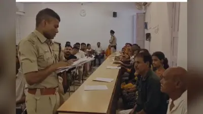 आरा में जनता दरबार में एसपी ने सुनीं लोगों की समस्याएं, त्वरित निपटान का दिया निर्देश