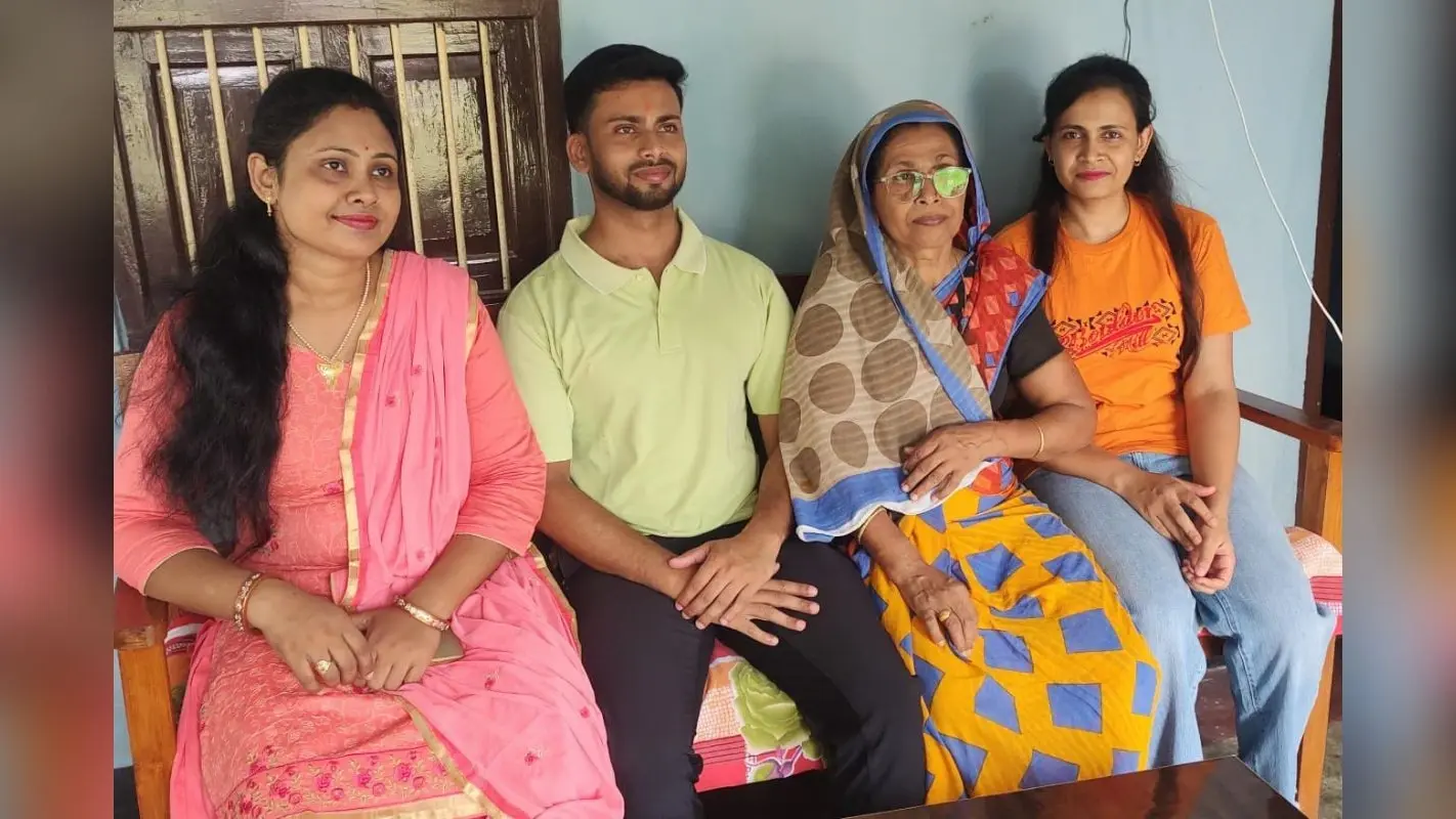सारण के लाल नेहाल पांडेय ने 70वीं BPSC में मारी बाजी, ग्रामीण विकास पदाधिकारी बन छपरा का बढ़ाया मान