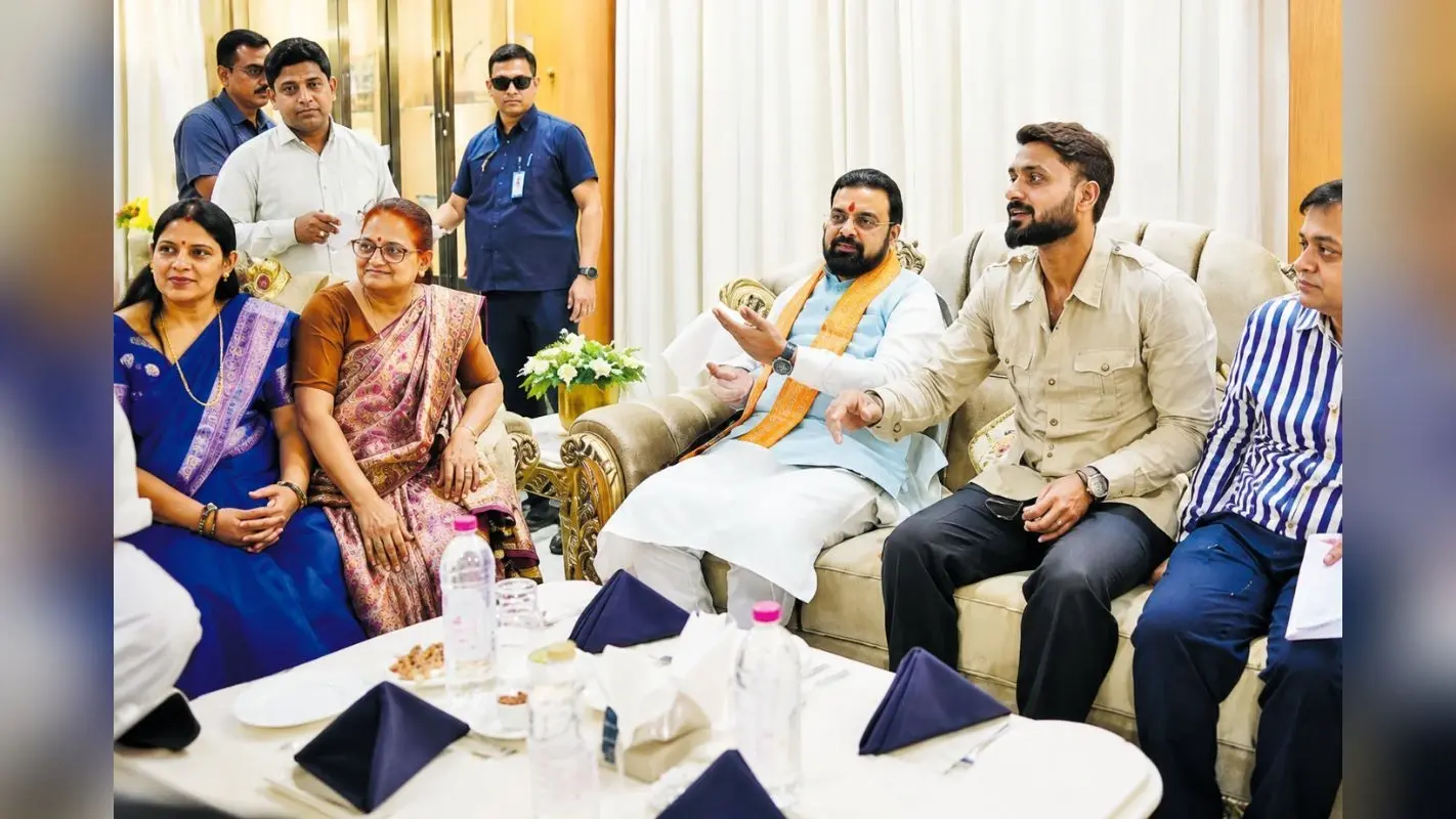 क्रिकेटर आकाशदीप के पैतृक गांव पहुंचे CM सम्राट, परिवार से मुलाकात कर दी बधाई