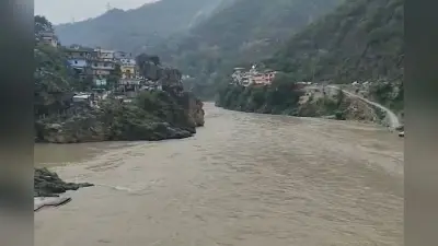उत्तराखंड में कुदरत का ‘रौद्र रूप’: उफान पर अलकनंदा, भारी बारिश के बीच प्रशासन हाई अलर्ट पर