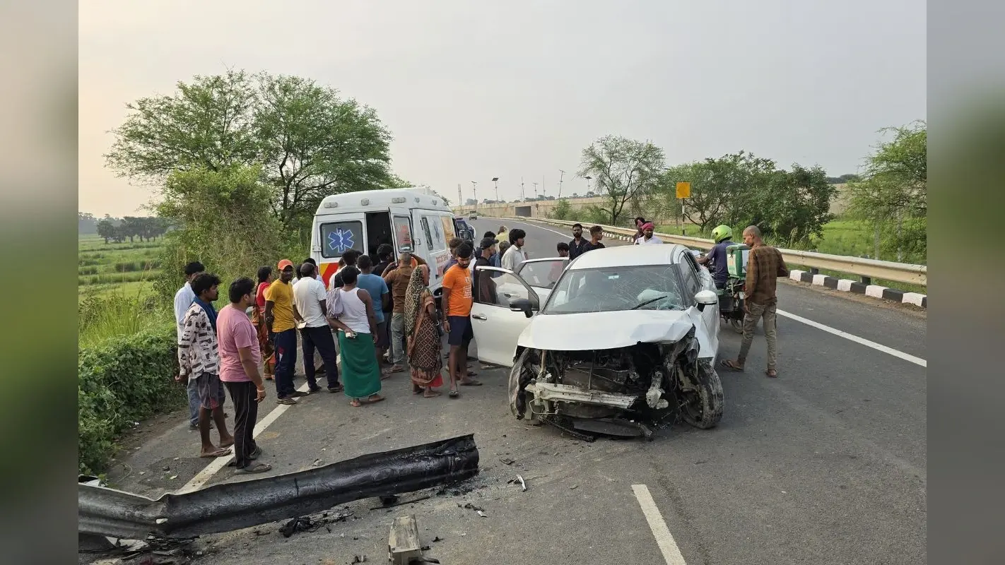 चालक को आयी झपकी, डिवाइडर से टकराई कार, महिला की मौके पर मौत