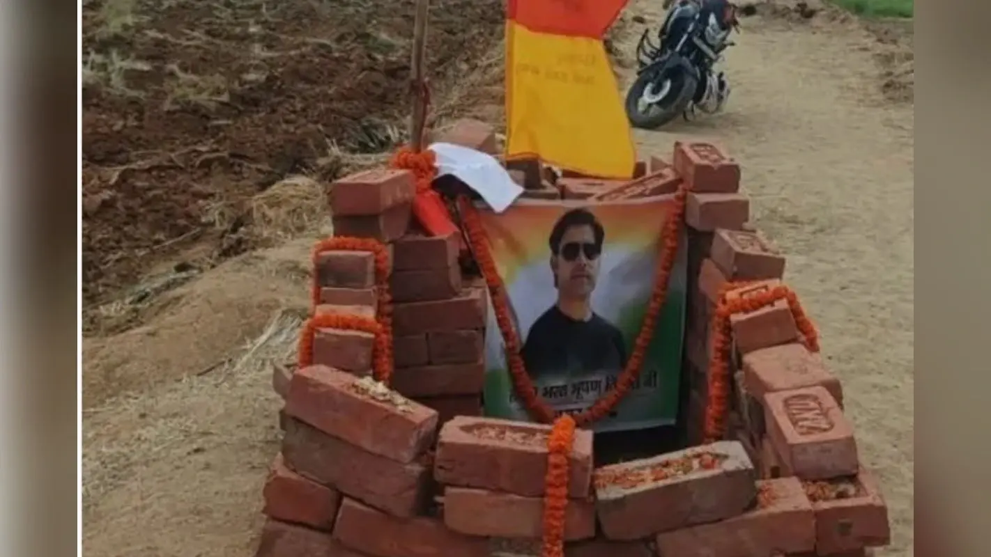 भरत तिवारी एनकाउंटर मामले में आया नया विवाद, स्मारक स्थल पर लगी रोक; प्रशासन ने कहा- ‘जिस भूमि पर…