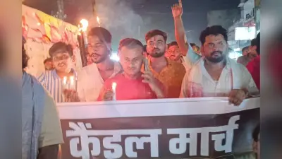 भरत तिवारी को न्याय दिलाने सड़क पर उतरे BJP नेता, सीवान में निकला कैंडिल मार्च