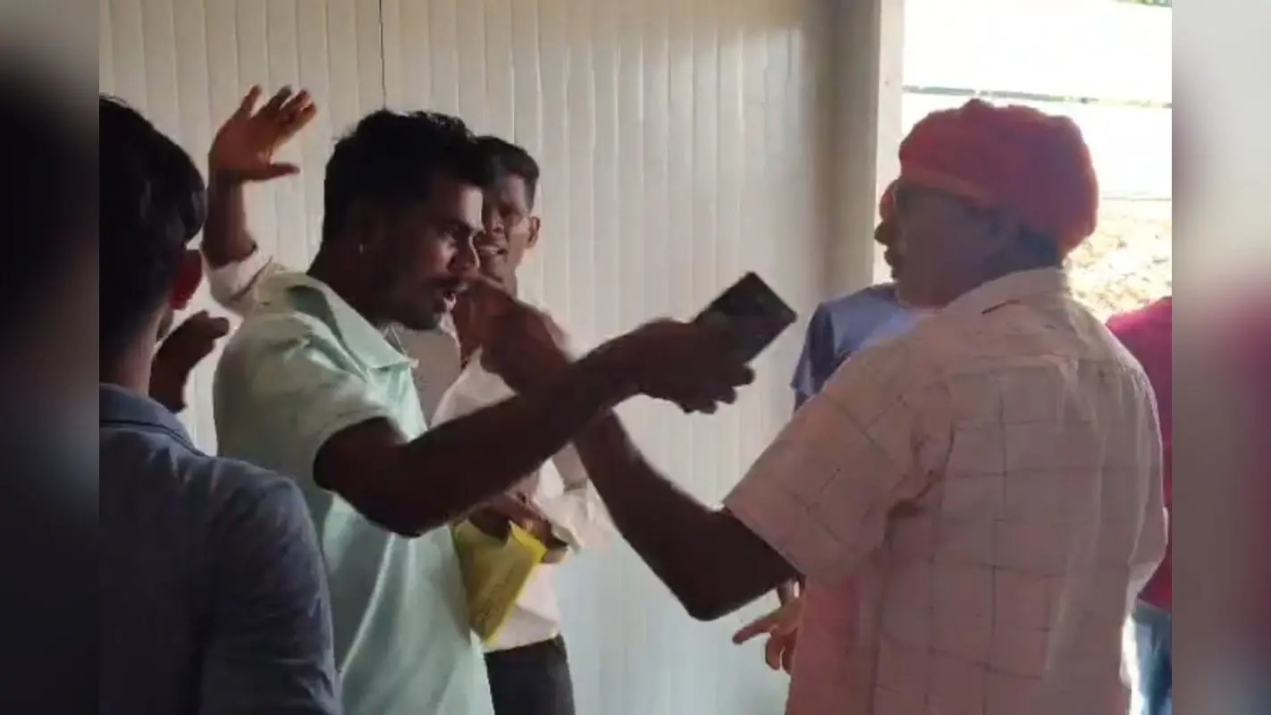 भारतमाला प्रोजेक्ट: मजदूरी बकाया होने पर बवाल, गुमला में कंपनी HR की जमकर पिटाई