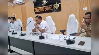 सुपौल में डीएम की सख्ती, दाखिल-खारिज से लेकर ऑनलाइन आवेदनों को तुरंत निपटाने का आदेश