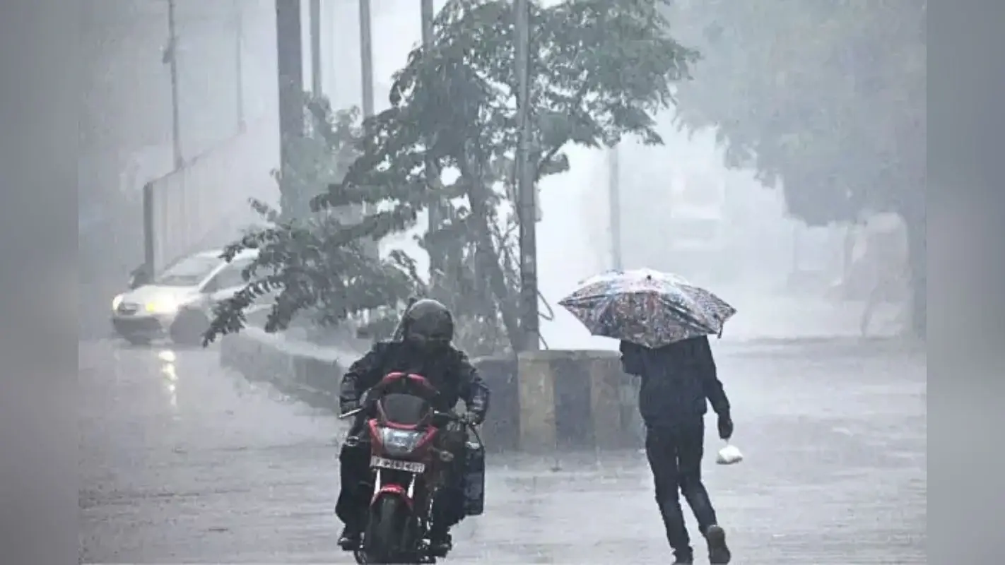 Muzaffarpur Weather Alert: सोमवार को गरज-चमक के साथ बारिश और वज्रपात के आसार, IMD ने जारी की चेतावनी