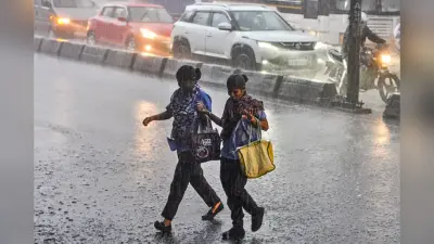 आज बादल, बारिश और गरज-चमक की संभावना, मौसम रहेगा सुहाना