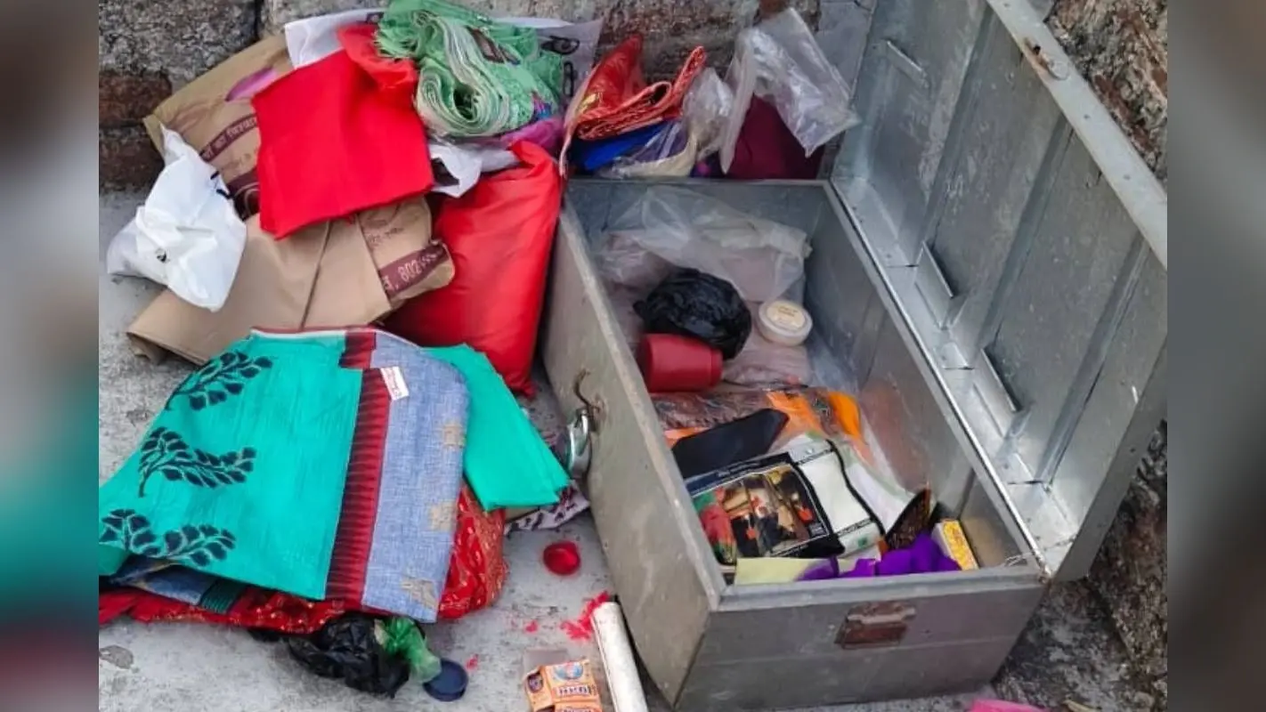 बक्सर में एक ही रात तीन घरों में 40 लाख की चोरी, स्प्रे कर परिवारों को सुलाया; जेवर-नकदी लेकर फरार हुए चोर