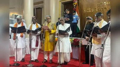 शुभेंदु कैबिनेट का विस्तार, 35 नये मंत्रियों को राज्यपाल ने दिलायी शपथ