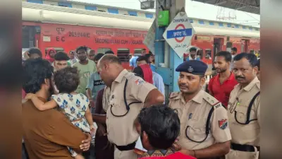 बिहार संपर्क क्रांति छूटा तो क्लोन हमसफर में चढ़ गए यात्री, टीटी ने टिकट मांगा तो मच गया बवाल, रेलवे ने वसूला भारी जुर्माना