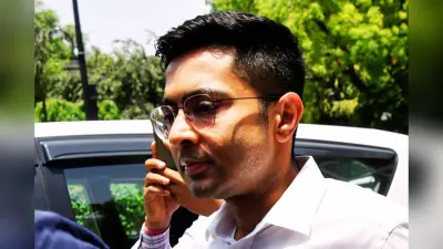 अब अभिषेक बनर्जी की मौसी के घर पहुंची सीआईडी, ‘भड़काऊ बयान’ से जुड़े मामले में एक घंटे तक की पूछताछ