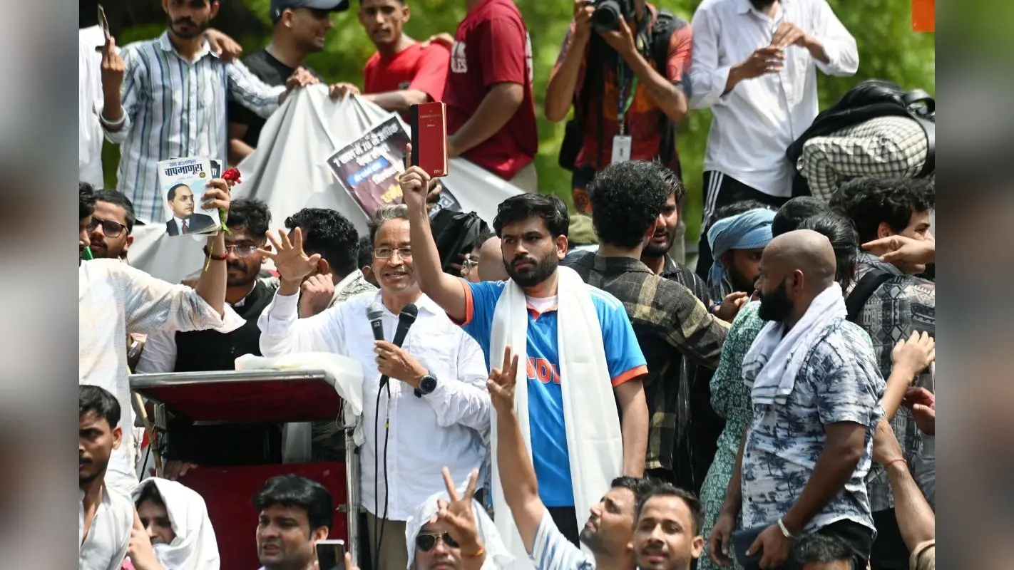 कॉकरोच जनता पार्टी का प्रदर्शन खत्म, अभिजीत दीपके की पहली प्रतिक्रिया, कहा- यह सिर्फ ट्रेलर था