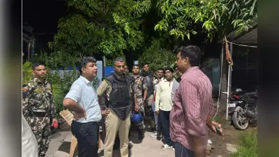 रोहतास में आधी रात बिजली कार्यालय पहुंचे DM-SP, बोले-सुरक्षा जांच के बिना सप्लाई पर रोक, व्यवस्था को लेकर दिए सख्त निर्देश