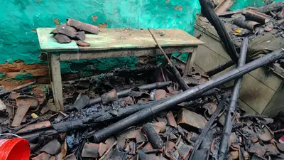 दो घरों में लगी आग, एक दूसरे पर लगाया आरोप
