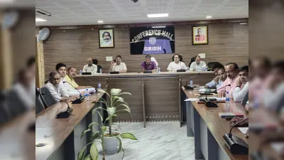 Giridih News :मतदाता सूची को पूरी तरह त्रुटिरहित बनाना उद्देश्य : डीसी