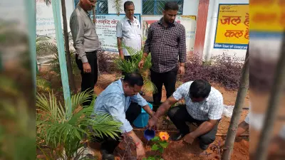पेड़ लगाकर दिया पर्यावरण संरक्षण का संदेश