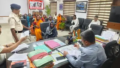 आमजनों की समस्याओं का समयबद्ध समाधान प्रशासन की प्राथमिकता : डीएम