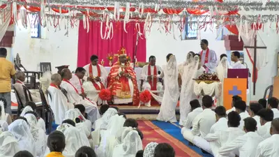 70 युवक-युवतियों को पवित्र दृढ़ीकरण संस्कार