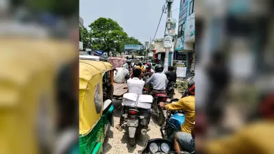 गंगजला लाइट ओवरब्रिज नहीं तोड़ पा रहा जाम का चक्र, राहगीर और बाइक सवार रोज हो रहे परेशान