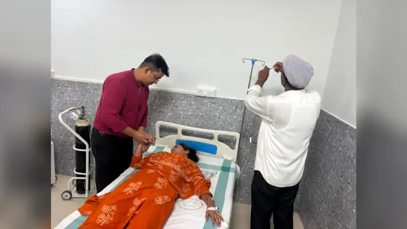 जीविका कर्मी की बिगड़ी तबीयत, सीएचसी में हुआ इलाज