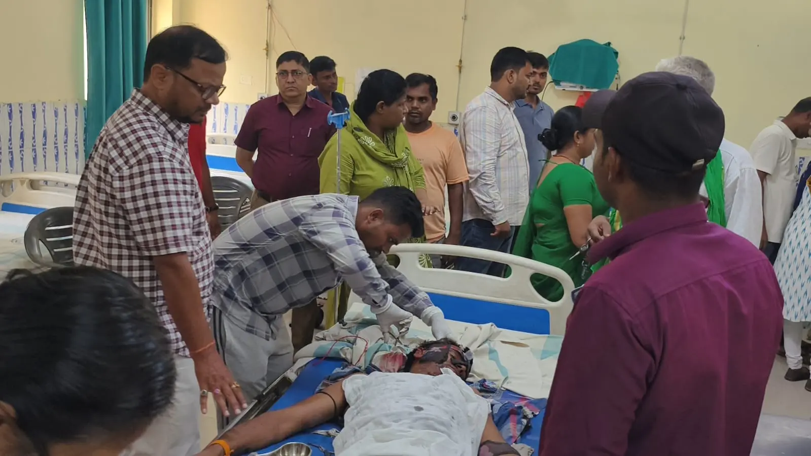 अलग-अलग सड़क हादसों में चार लोग घायल