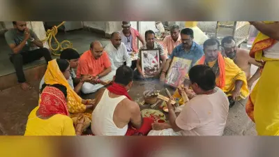 बाबा बैद्यनाथ से कार्यकर्ताओं ने मांगी पीएम मोदी की लंबी उम्र, 12 साल पूरे होने पर किया विशेष पूजन-हवन