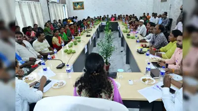 Giridih News :बिरसा हरित ग्राम योजना से जुड़े आम उत्पादकों को बाजार से जोड़ने की पहल
