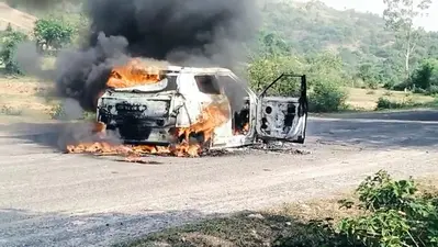 Giridih News :चलती कार में लगी आग, बाल बाल बचे सवार