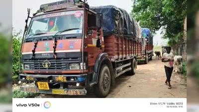 Giridih News :जीएसटी अधिकारी ने पकड़े खैनी लदे दो ट्रक