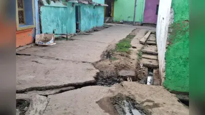 अमरपुर के छोटी दुर्गा मंदिर के पास पीसीसी सड़क बदहाल, नाले का ढक्कन भी टूटा