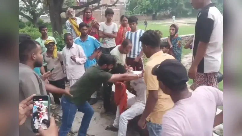 भागलपुर में मोबाइल चोरी के शक में युवक की पिटाई, वीडियो वायरल