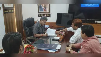 अमौर विधायक अख्तरुल ईमान ने ग्रामीण कार्य मंत्री से मिल अधूरी योजनाओं पर कराया ध्यानाकर्षण