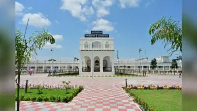 अमृत भारत स्टेशन योजना के तहत स्टेशनों के पुनर्विकास कार्यों को दी गति