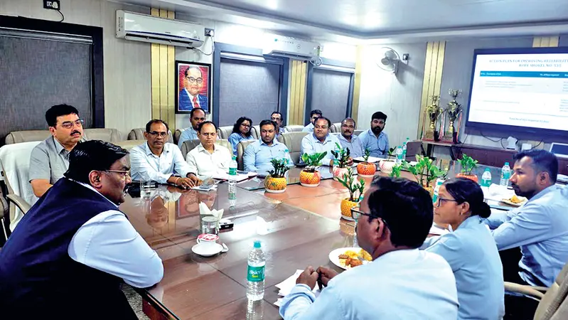 सोनपुर बाजारी पहुंचे इसीएल के सीएमडी मानसून तैयारी व उत्पादन की समीक्षा