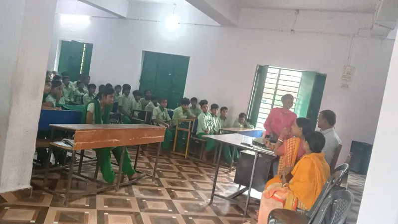 खरखोदिया में स्कूली बच्चों के बीच चलाया गया नशा मुक्त अभियान