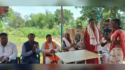 प्रधानमंत्री नरेंद्र मोदी के 12 वर्ष पूर्ण होने पर गोपालपुर में भाजपा की ग्रामसभा आयोजित
