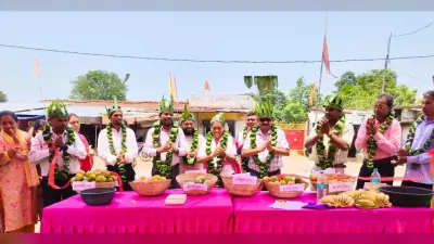 बंदगांव में आम बिक्री स्टॉल का शुभारंभ, दीदी किसानों को मिलेगा बेहतर बाजार-बीडीओ
