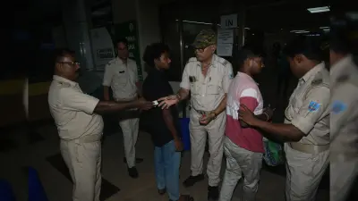 00 एमजीएम : गांजा-चिलम, गुटखा व खैनी के साथ अस्पताल में प्रवेश करते लोग पकड़ाये