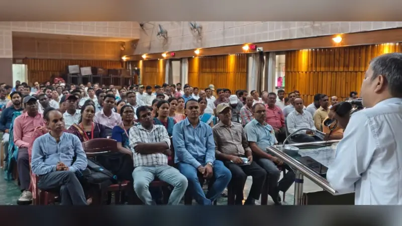 Dhanbad News: स्कूल के आसपास तंबाकू व मादक पदार्थों की बिक्री पर होगी सख्त कार्रवाई