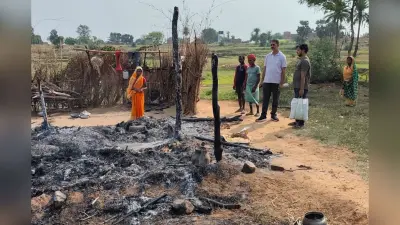 रातोंरात आग से राख हुआ गरीब का आशियाना, बेलहर की मूक-बधिर महिला हुई बेघर