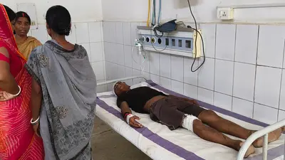 स्कॉर्पियो की टक्कर से ऑटो चालक समेत दो घायल, एक पटना रेफर